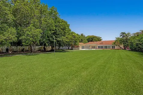 7030 Sunset Drive Miami FL 33143