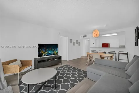 345 Ocean Drive Miami Beach FL 33139