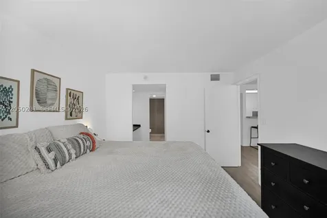 345 Ocean Drive Miami Beach FL 33139