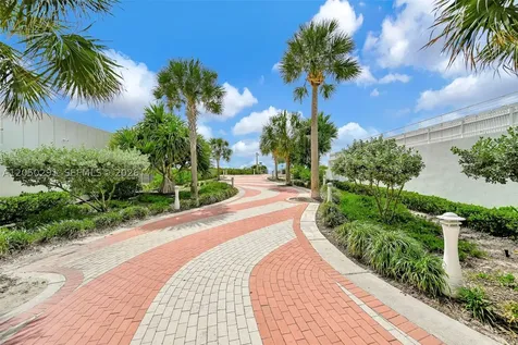 345 Ocean Drive Miami Beach FL 33139
