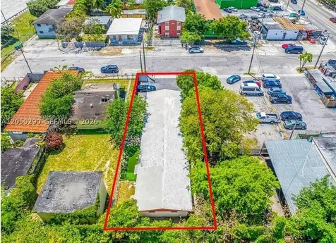 669 NW 28th Street Miami FL 33127