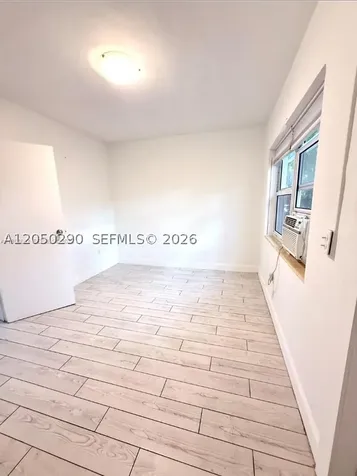 669 NW 28th Street Miami FL 33127