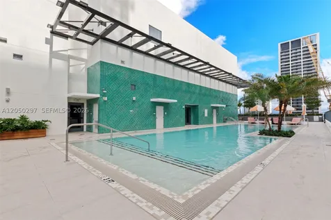 11 NE 6th Street Miami FL 33132