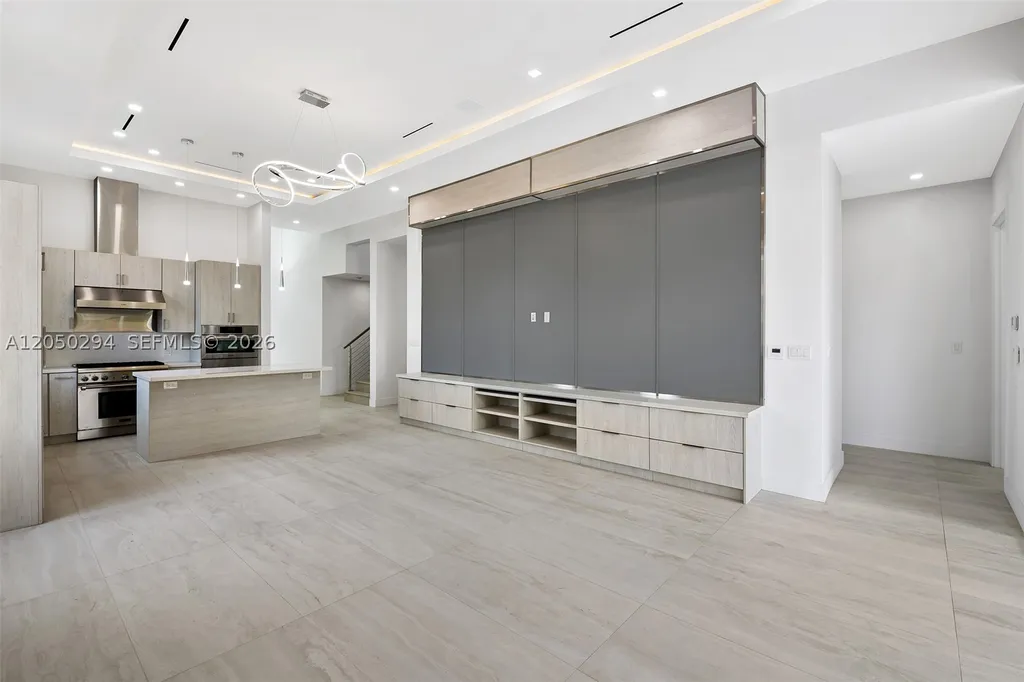 1615 NE 3rd Court Fort Lauderdale FL 33301