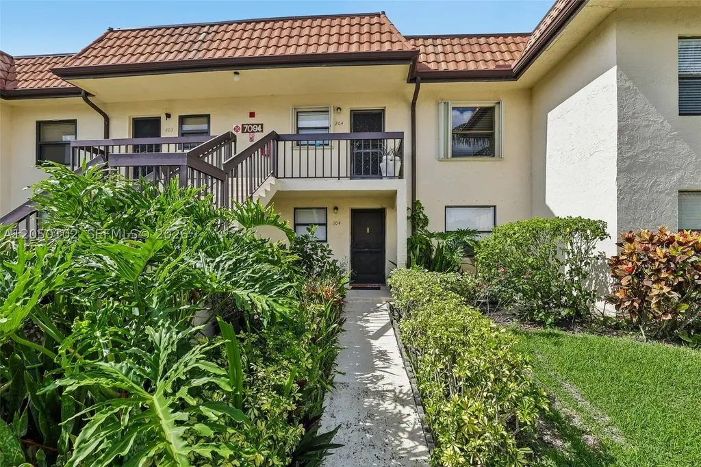 7094 Golf Colony Court Lake Worth FL 33467