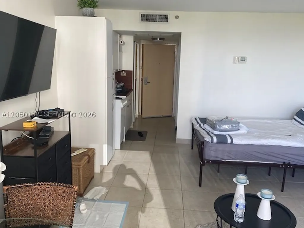 19201 E Collins Avenue Sunny Isles Beach FL 33160