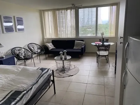 19201 E Collins Avenue Sunny Isles Beach FL 33160