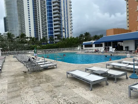 19201 E Collins Avenue Sunny Isles Beach FL 33160