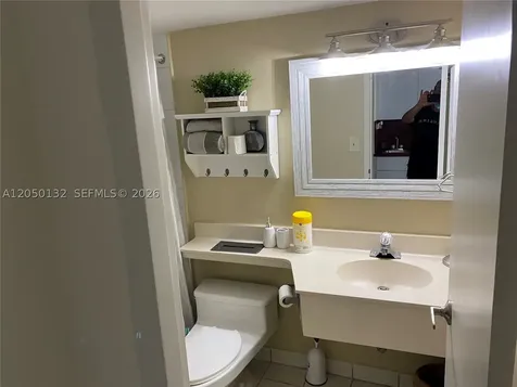 19201 E Collins Avenue Sunny Isles Beach FL 33160