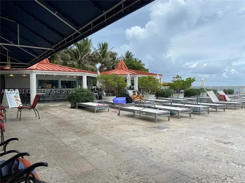 19201 E Collins Avenue Sunny Isles Beach FL 33160