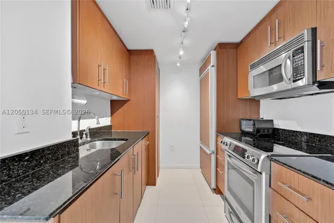 Bal Harbour FL 33154