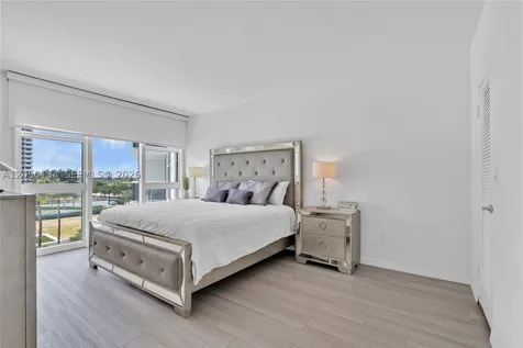 Bal Harbour FL 33154