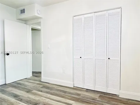1545 NW 8th Avenue Miami FL 33136