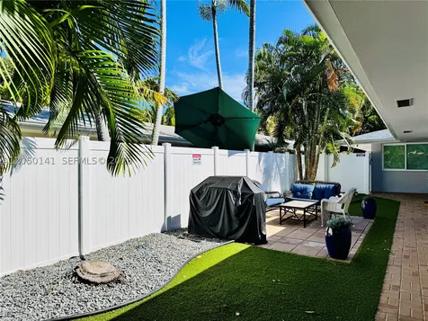 1632 NE 4th Place Fort Lauderdale FL 33301