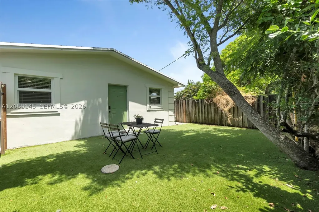 702 NW 18th Street Fort Lauderdale FL 33311