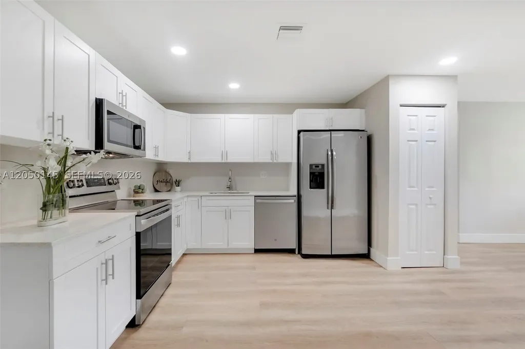 702 NW 18th Street Fort Lauderdale FL 33311