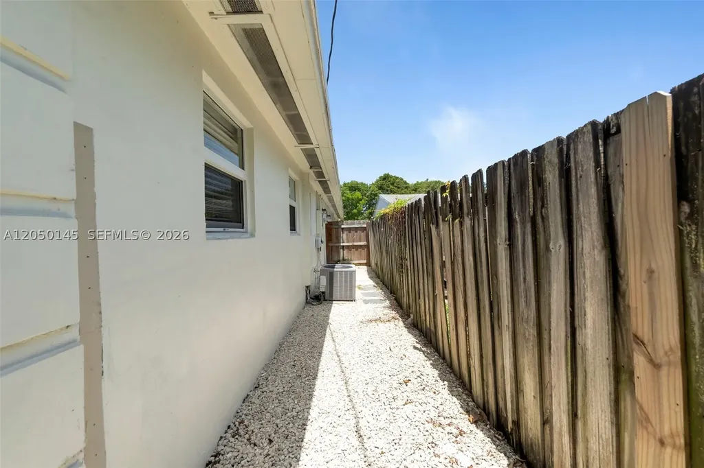 702 NW 18th Street Fort Lauderdale FL 33311