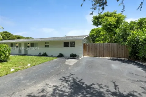 702 NW 18th Street Fort Lauderdale FL 33311