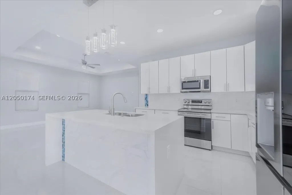 1114 NE 7th Other City - In The State Of Florida FL 33909