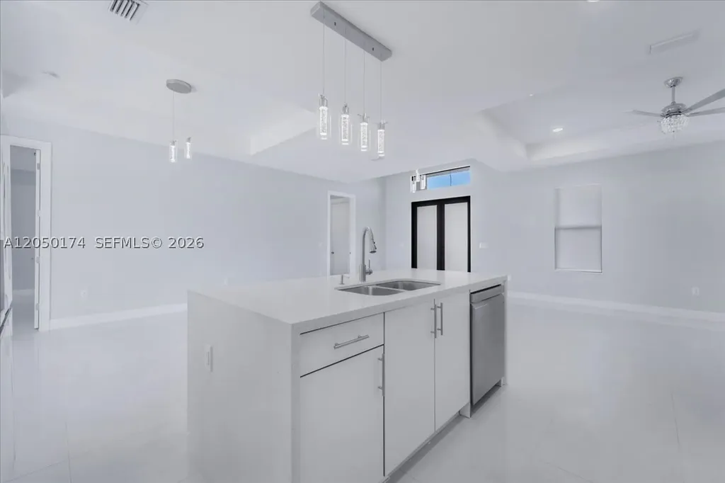 1114 NE 7th Other City - In The State Of Florida FL 33909