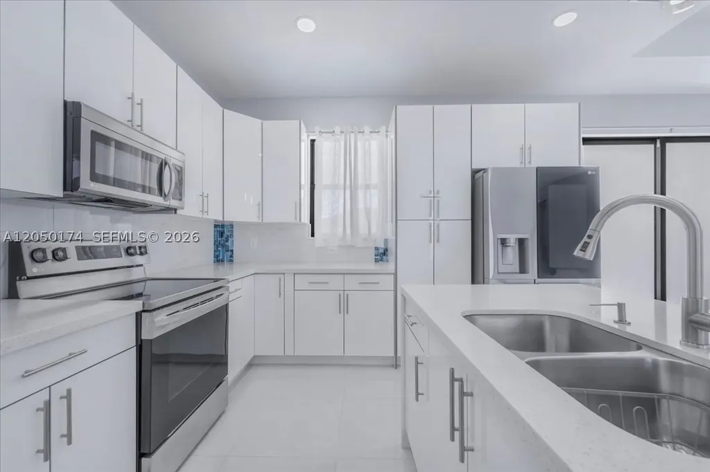 1114 NE 7th Other City - In The State Of Florida FL 33909