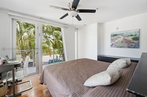 945 Michigan Avenue Miami Beach FL 33139