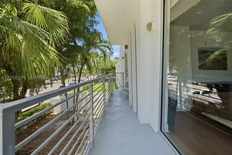 945 Michigan Avenue Miami Beach FL 33139