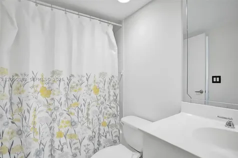 3000 S Ocean Drive Hollywood FL 33019
