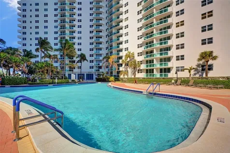 3000 S Ocean Drive Hollywood FL 33019