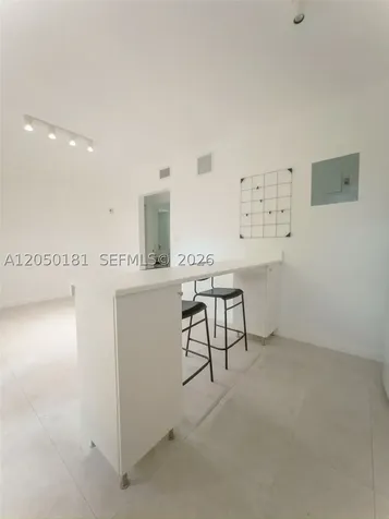 3676 Oak Avenue Miami FL 33133