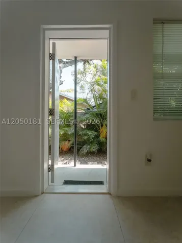 3676 Oak Avenue Miami FL 33133