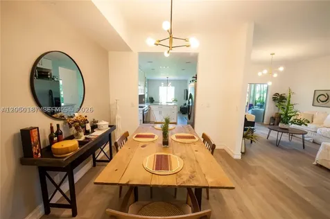 16301 Malibu Drive Weston FL 33326