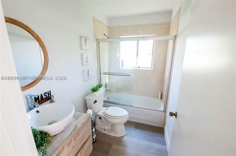 16301 Malibu Drive Weston FL 33326
