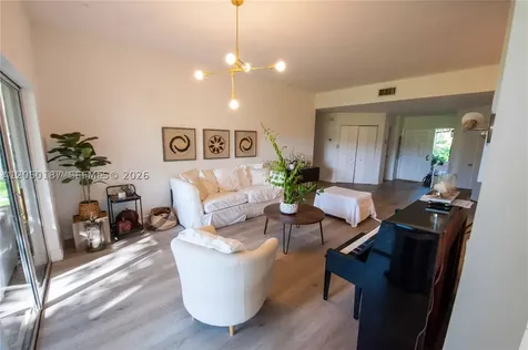 16301 Malibu Drive Weston FL 33326