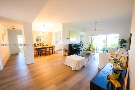 16301 Malibu Drive Weston FL 33326