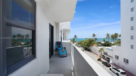 4301 Collins Avenue Miami Beach FL 33140
