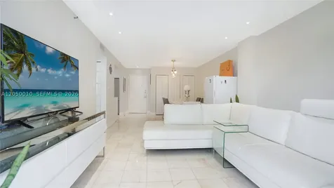 4301 Collins Avenue Miami Beach FL 33140