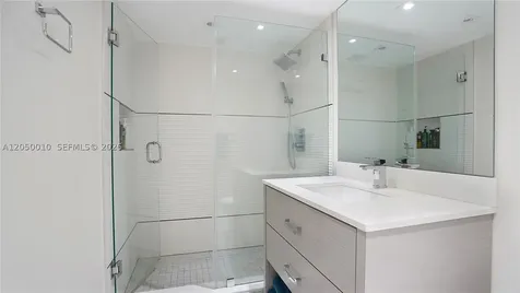 4301 Collins Avenue Miami Beach FL 33140