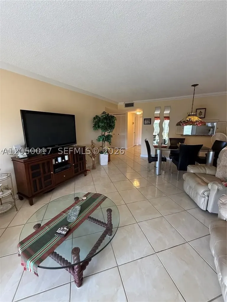 4800 Hillcrest Lane Hollywood FL 33021