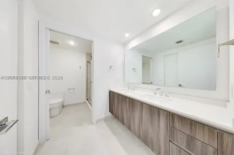 488 NE 18th Street Miami FL 33132