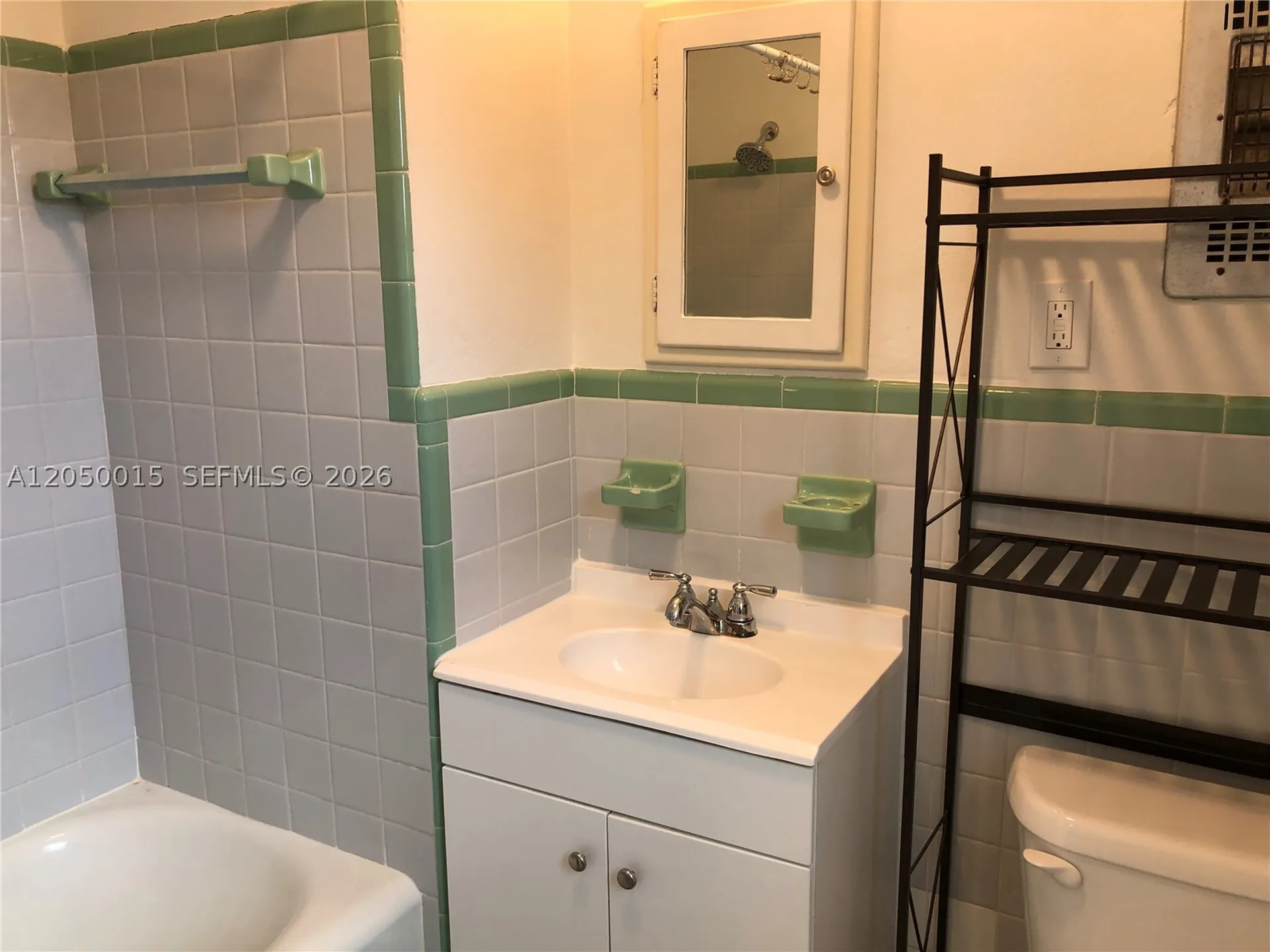 114 S M Street Lake Worth FL 33460