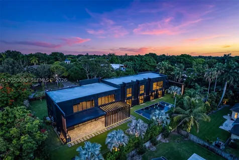 13500 SW 69th Avenue Pinecrest FL 33156