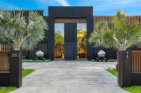 13500 SW 69th Avenue Pinecrest FL 33156