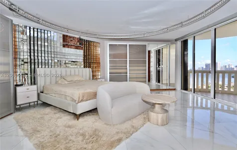 3000 Island Boulevard Aventura FL 33160