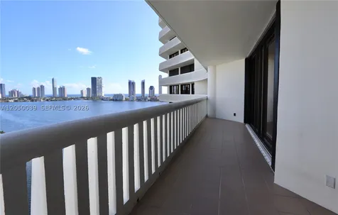 3000 Island Boulevard Aventura FL 33160