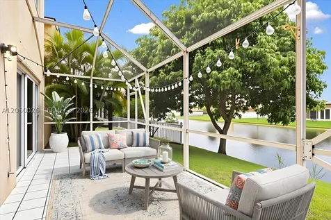 9847 Fairway Cove Lane Plantation FL 33324