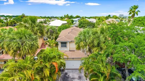 9847 Fairway Cove Lane Plantation FL 33324