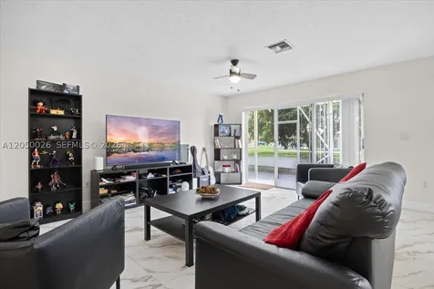 9847 Fairway Cove Lane Plantation FL 33324