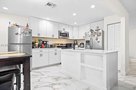 9847 Fairway Cove Lane Plantation FL 33324