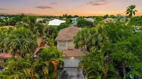 9847 Fairway Cove Lane Plantation FL 33324
